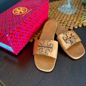 TORY BURCH INES FLAT SANDAL 7    LIKE BRAND NEW!!!!   WORN ONLY TWICE!!!!